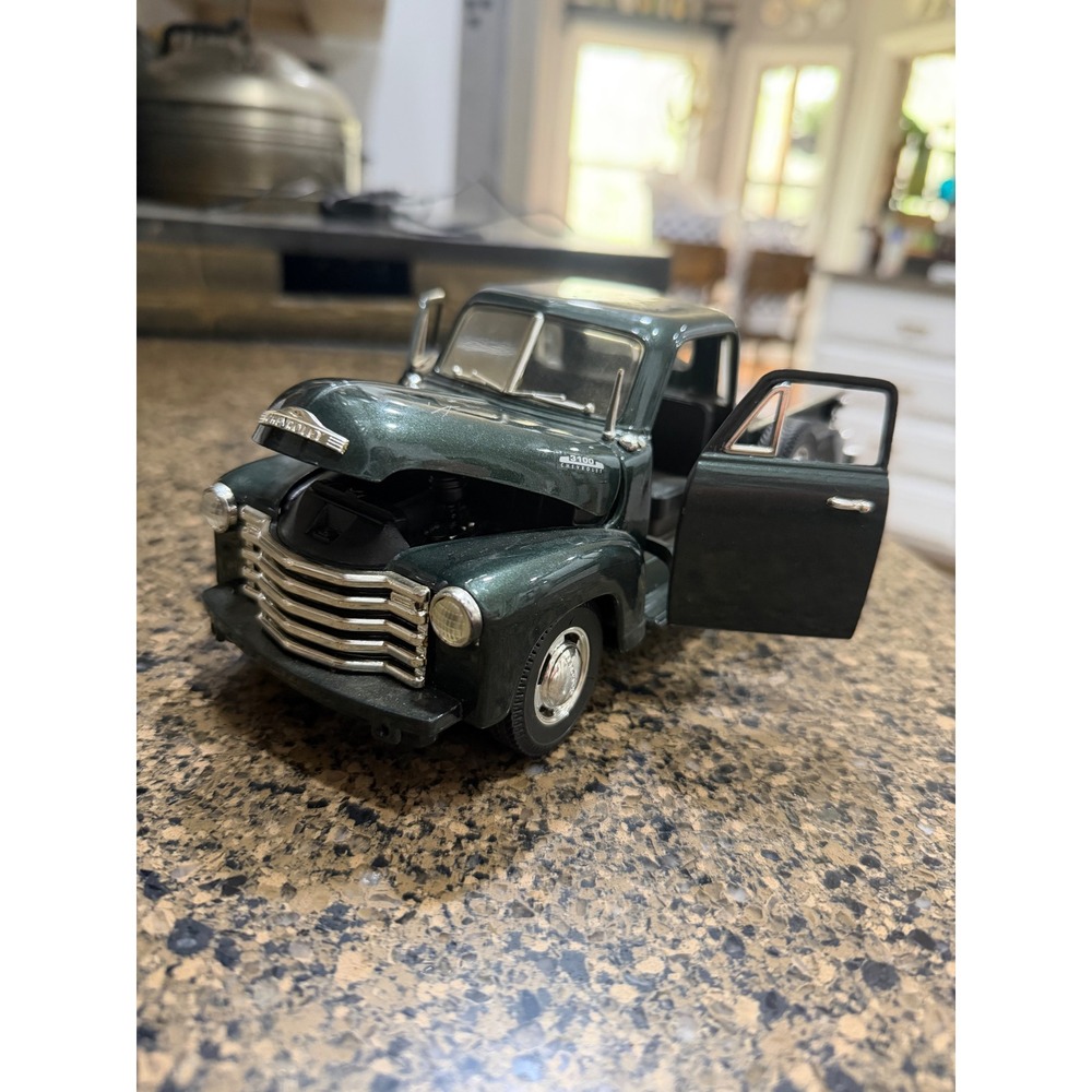 Mira 1953 Chevrolet 3100 Pick Up Truck 1/18 Diecast Green Made in Spain Vintage